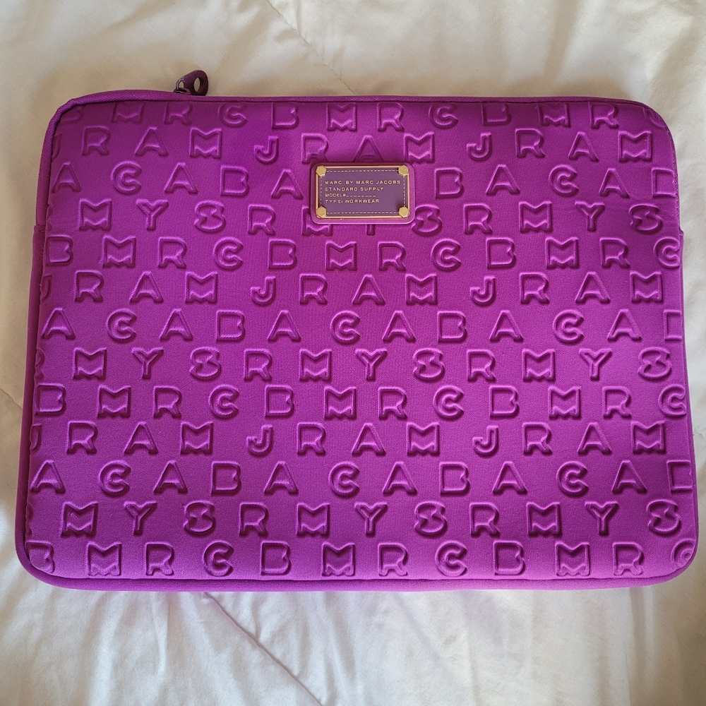 Marc jacobs purple laptop case